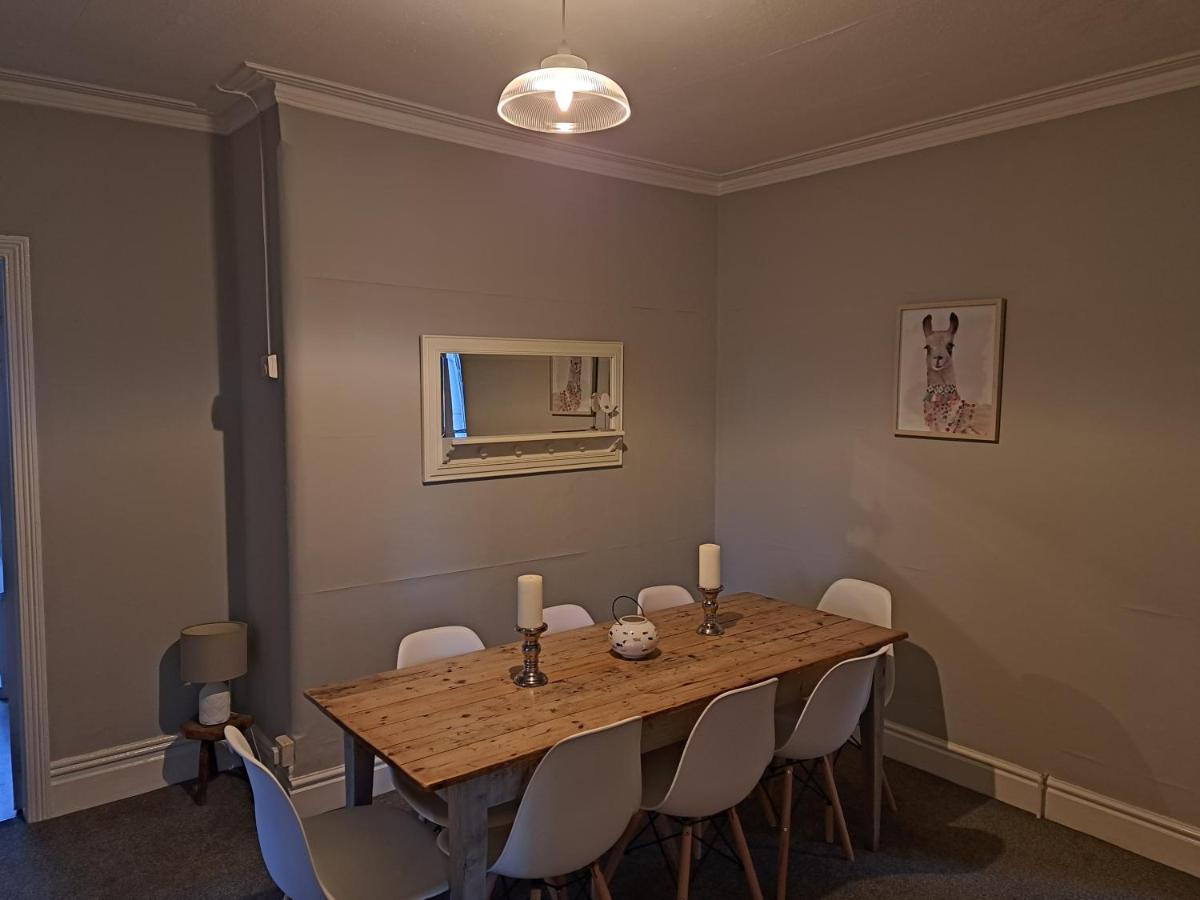 Llandudno Apartment, Quirky Pub With Tropical Beer Garden Exteriér fotografie