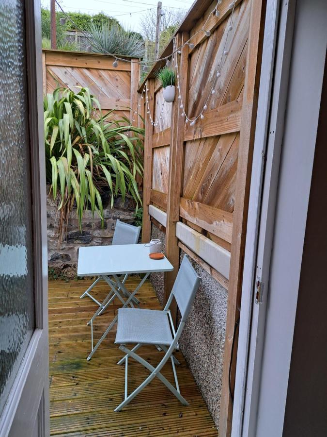Llandudno Apartment, Quirky Pub With Tropical Beer Garden Exteriér fotografie
